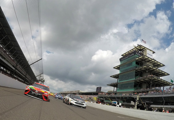 Whether it's run today or Monday, the Brickyard 400 should be exciting with a pagoda shot to boot.