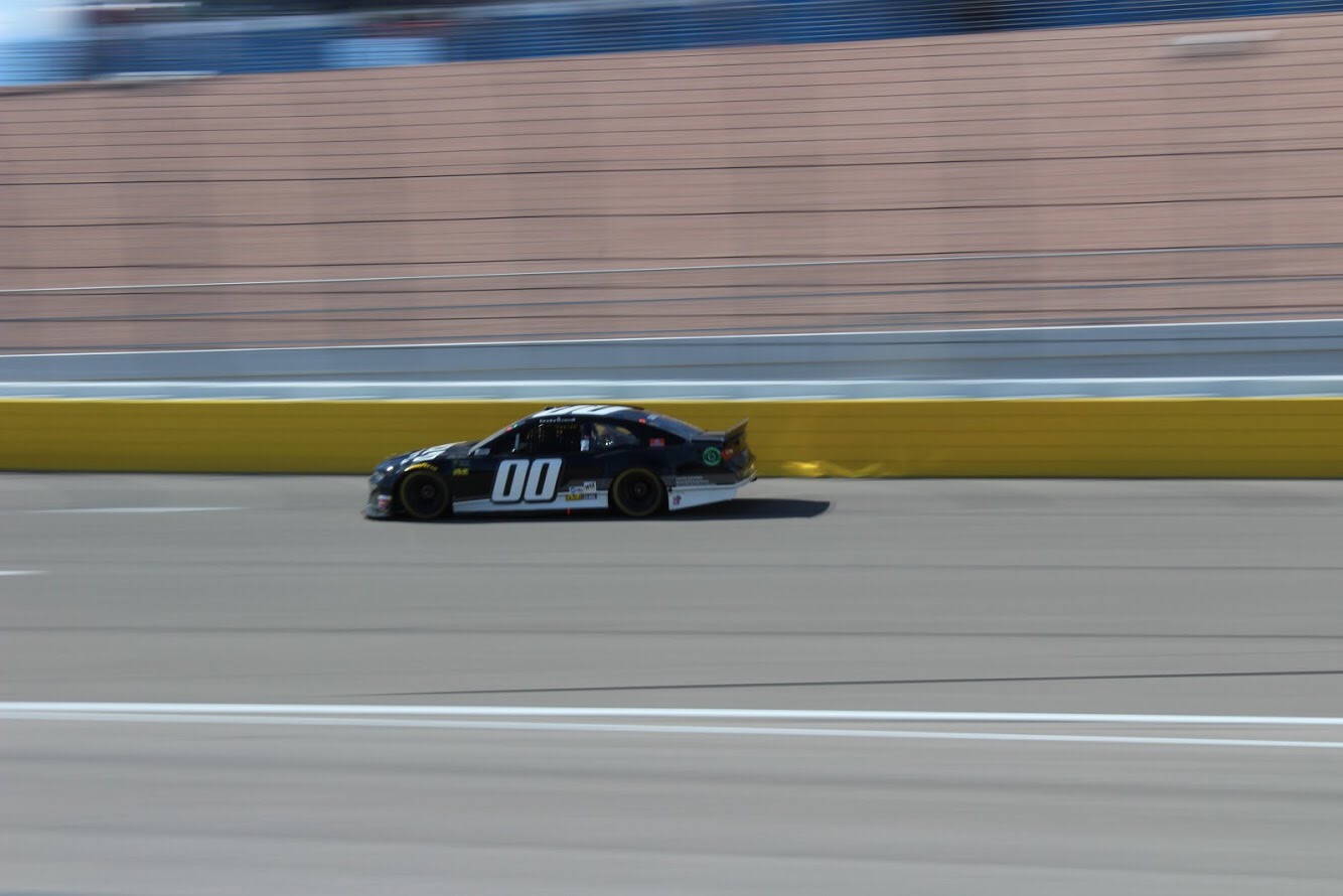 Without delay, Cassill zooms his way to the first corner of Las Vegas Motor Speedway. (Photo Credit: Jose L. Acero Jr/TPF)