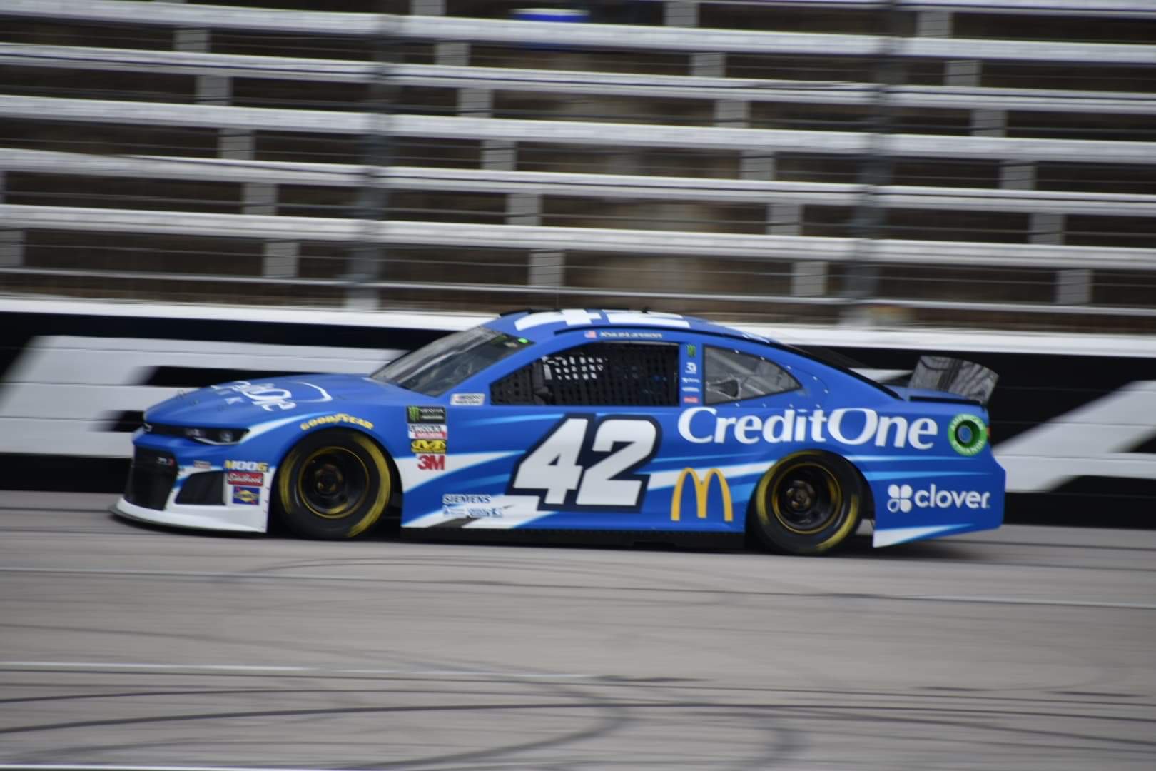 Larson had one of the faster long run speeds in final Cup practice at Texas. (Photo Credit: Sean Folsom/TPF)