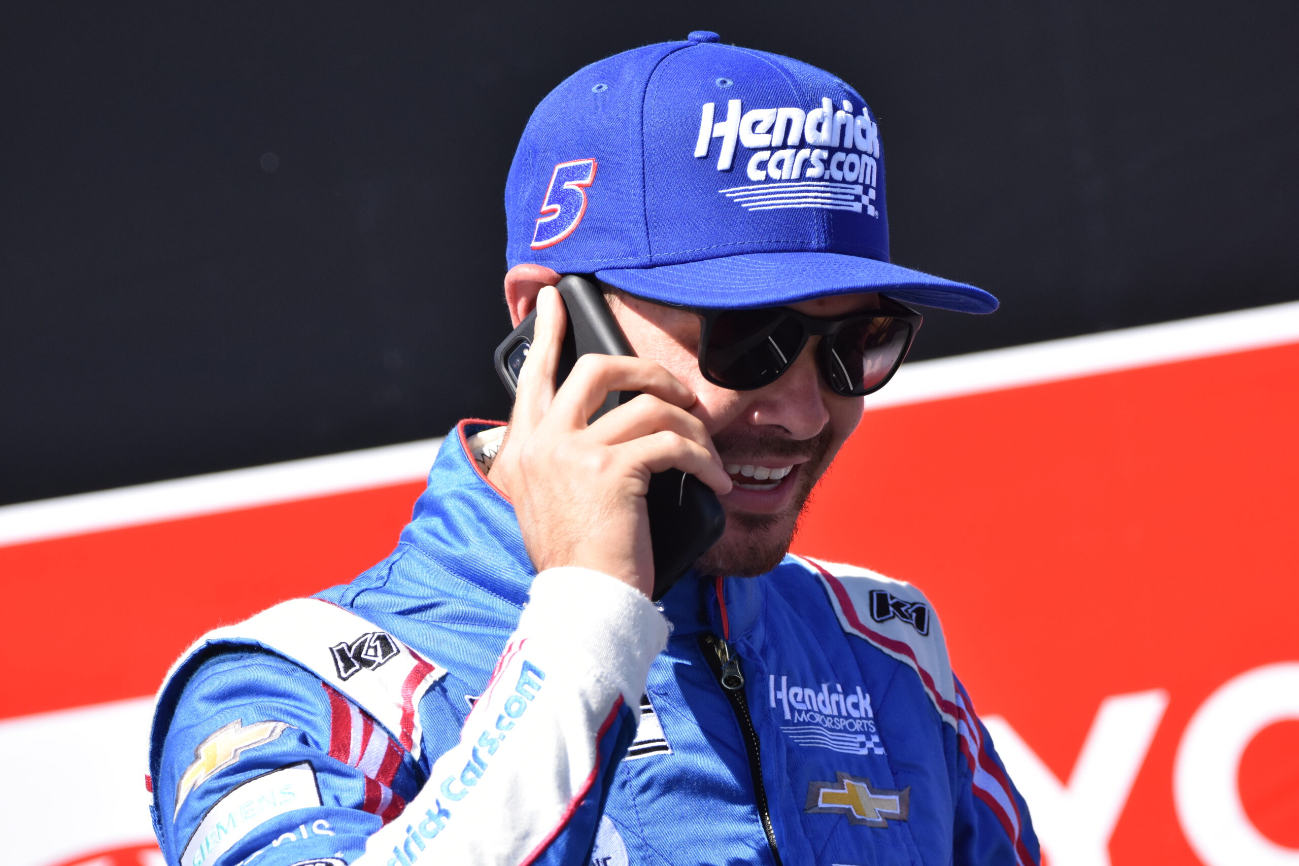 "Hello? Is it me you're looking for?" (Photo: Luis Torres/The Podium Finish)