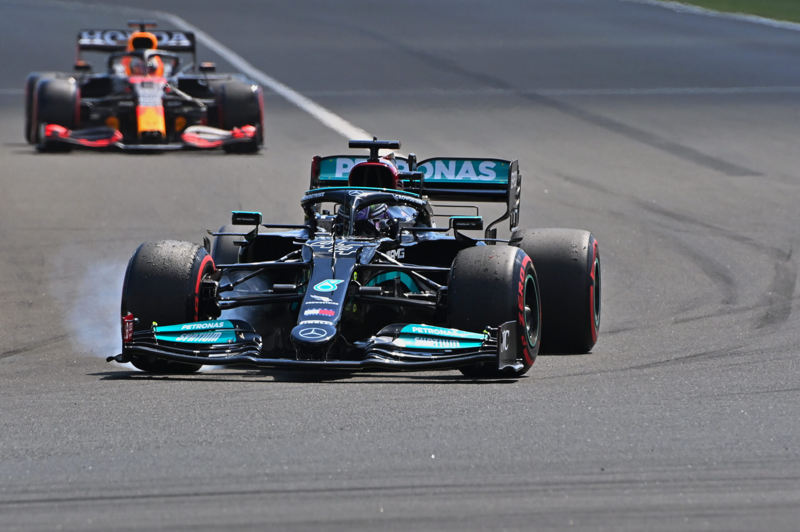 In particular, Lewis Hamilton presses on for another duel with Max Verstappen and Red Bull Racing Honda. (Photo: Wolfgang Wilhelm | Mercedes-AMG Petronas Formula One Team)