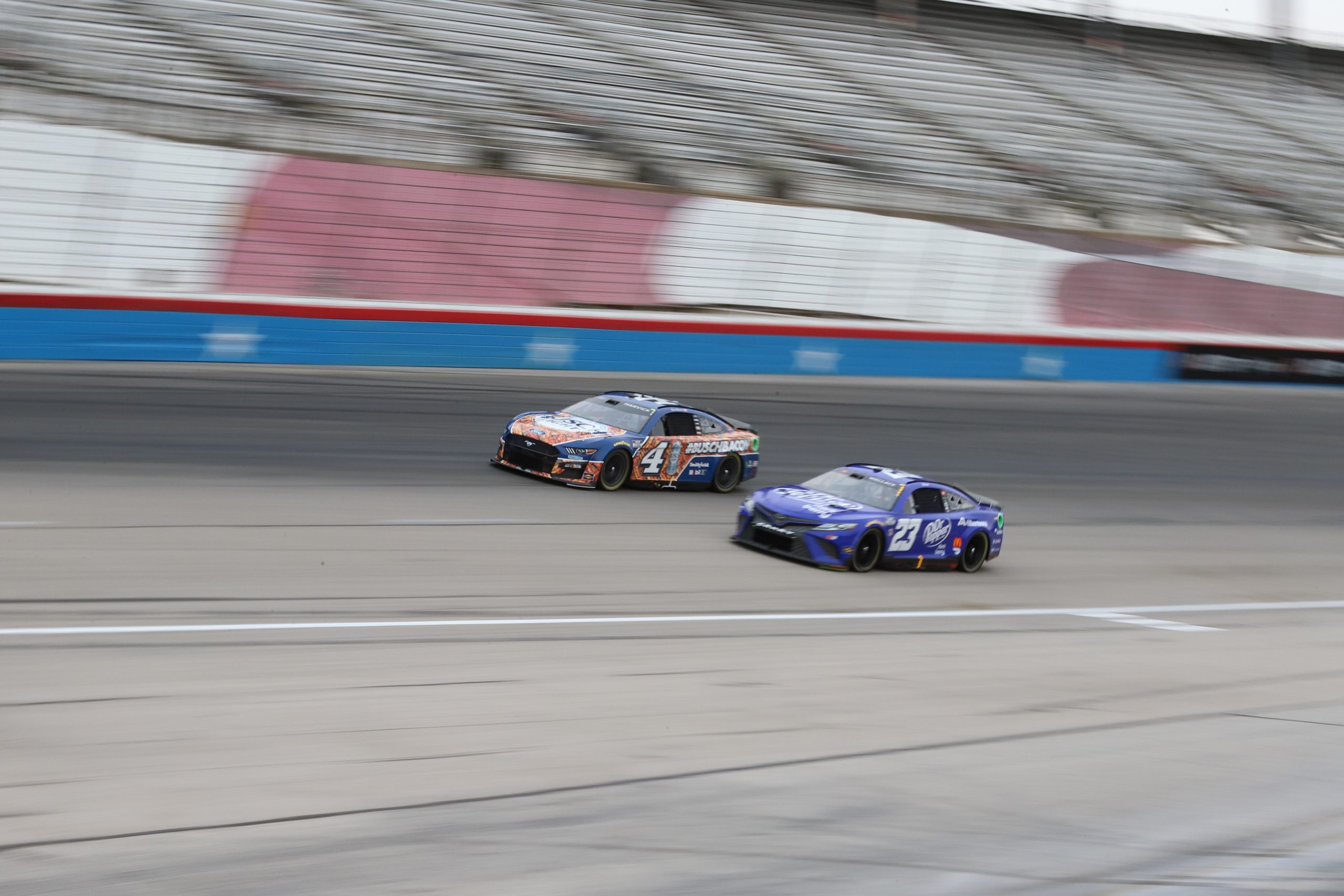 Might we see some side-by-side racing tonight at Texas? (Photo: Dylan Nadwodny | The Podium Finish)