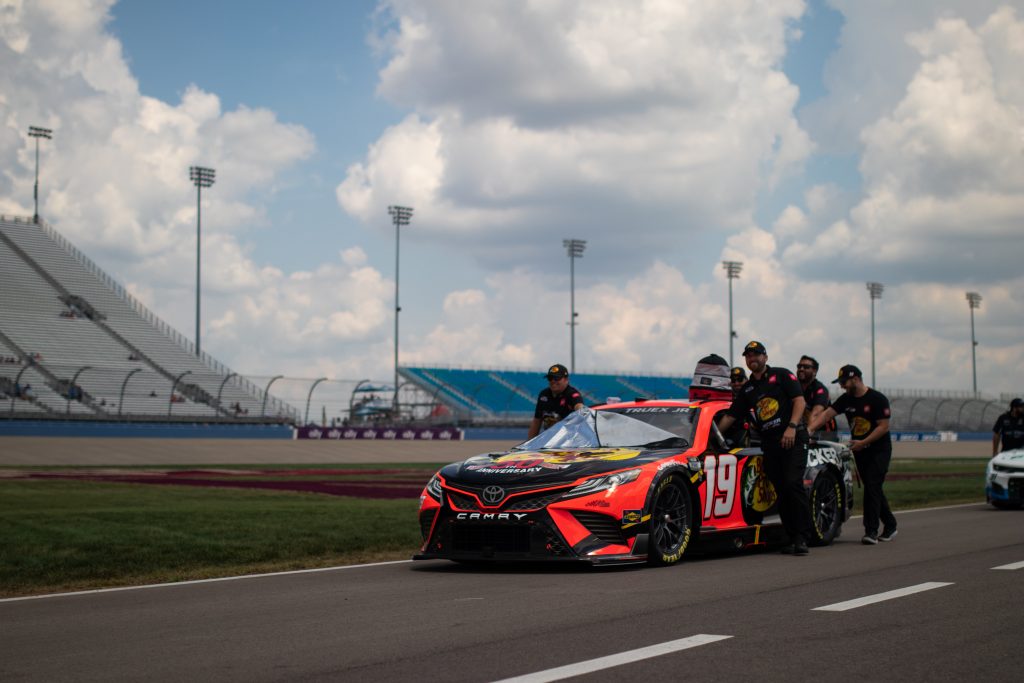 No doubt that Martin Truex Jr. and his pit crew will be preparing for the grueling stretch starting at Nashville. (Photo: Riley Thompson | The Podium Finish)