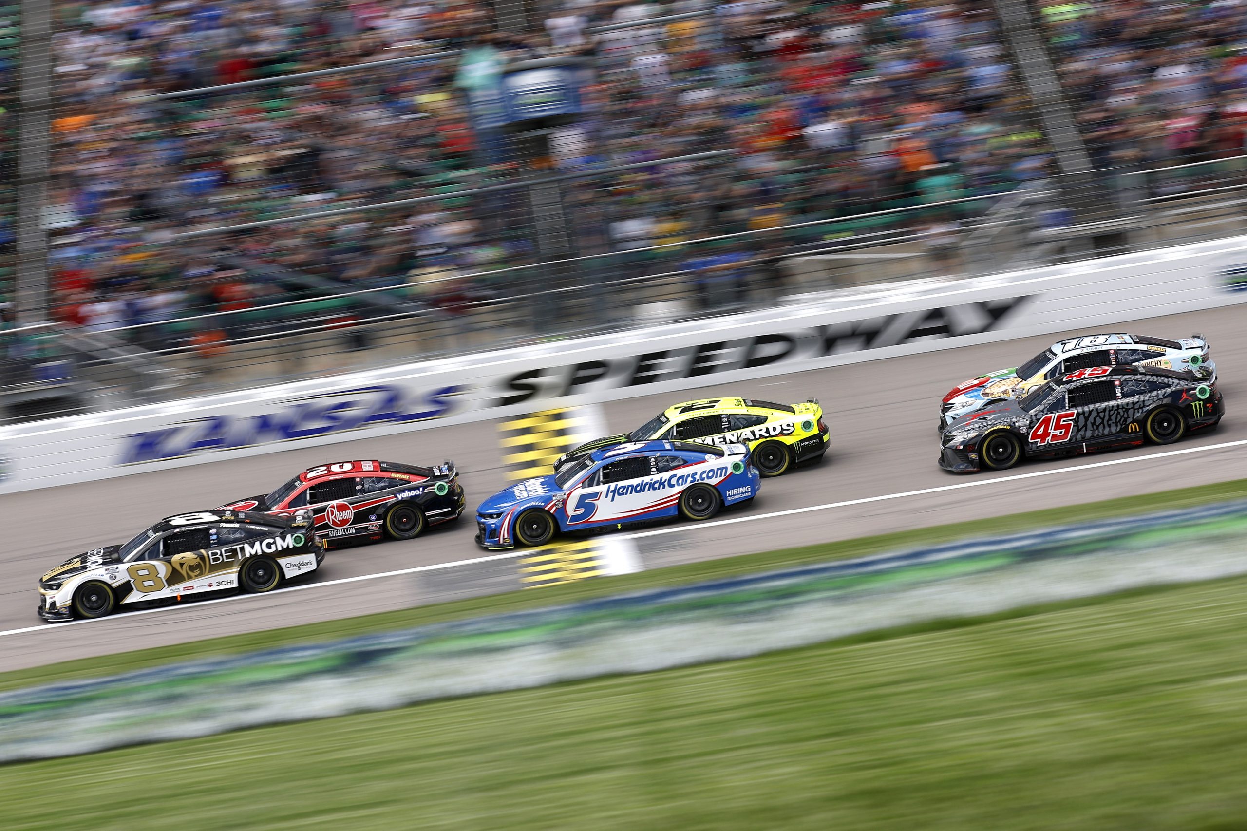 The second 2022 NASCAR Playoffs race kicks off in a somewhat cooler Kansas Speedway. (Photo: Chris Graythen | Getty Images)