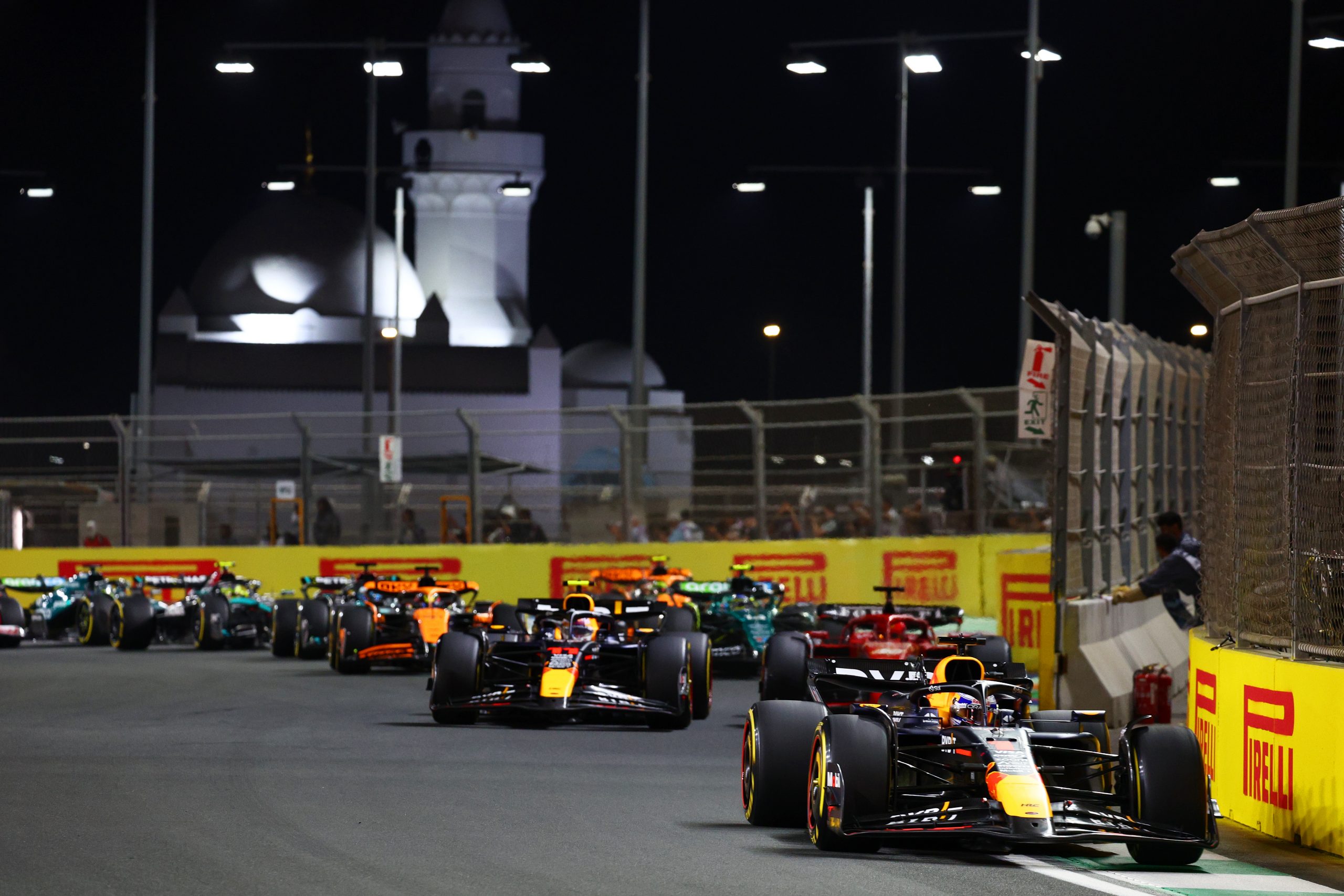 Max Verstappen of the Netherlands driving the (1) Oracle Red Bull Racing RB20 leads the field at the start during the F1 Grand Prix of Saudi Arabia at Jeddah Corniche Circuit on March 09, 2024 in Jeddah, Saudi Arabia. (Photo by Clive Rose/Getty Images)