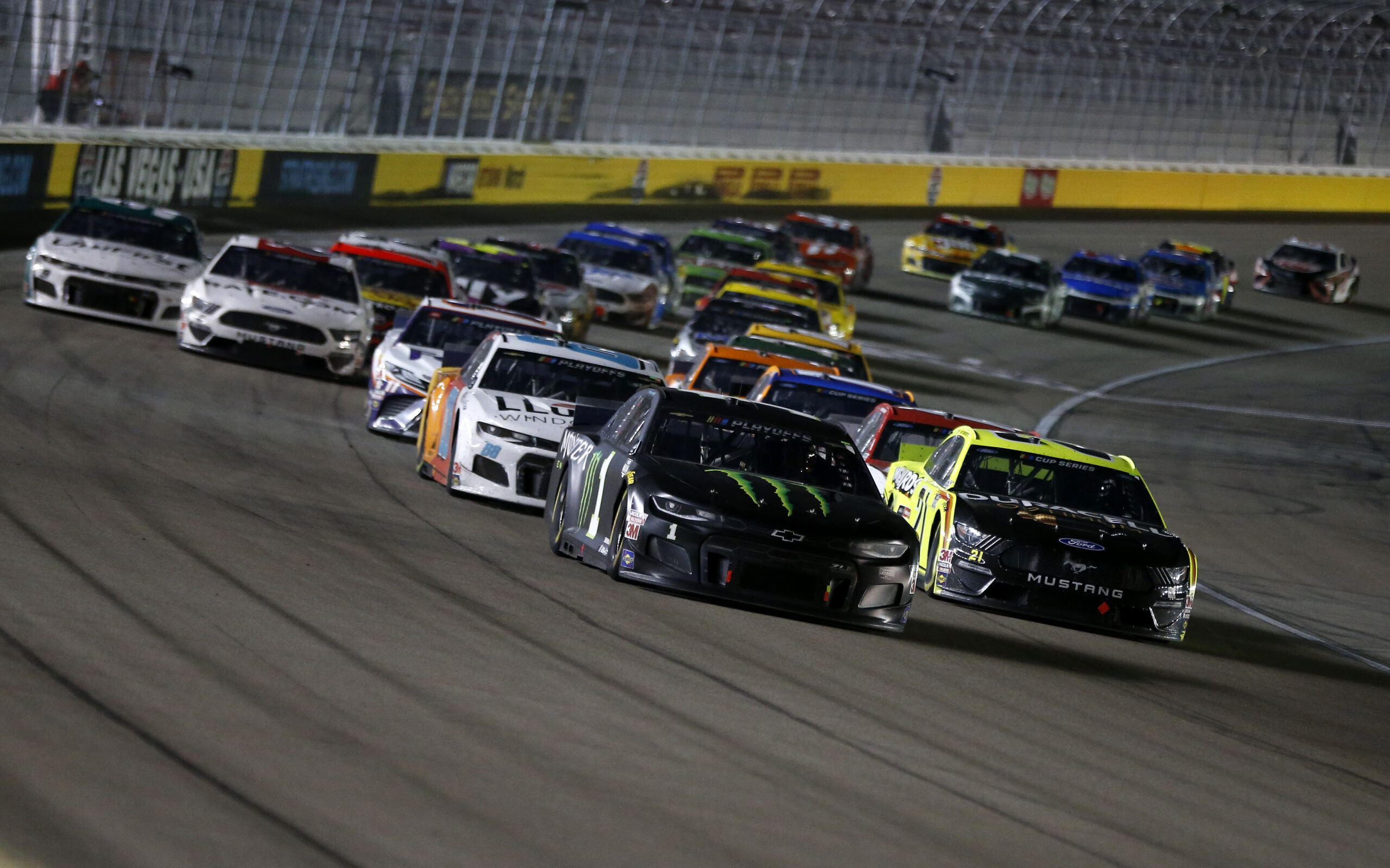 While no longer in the championship hunt, can Kurt Busch repeat his South Point 400 exploits at Las Vegas on Sunday night? (Photo: Brian Lawdermilk | Getty Images)