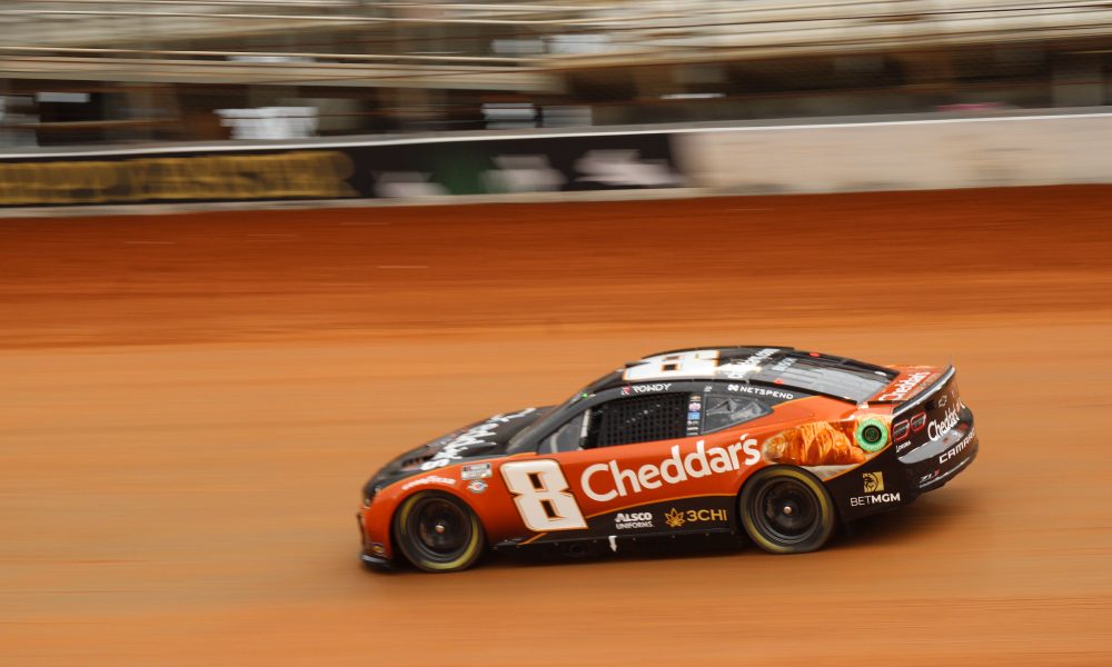 Kyle Busch Looks to Defend at Bristol Dirt The Podium Finish