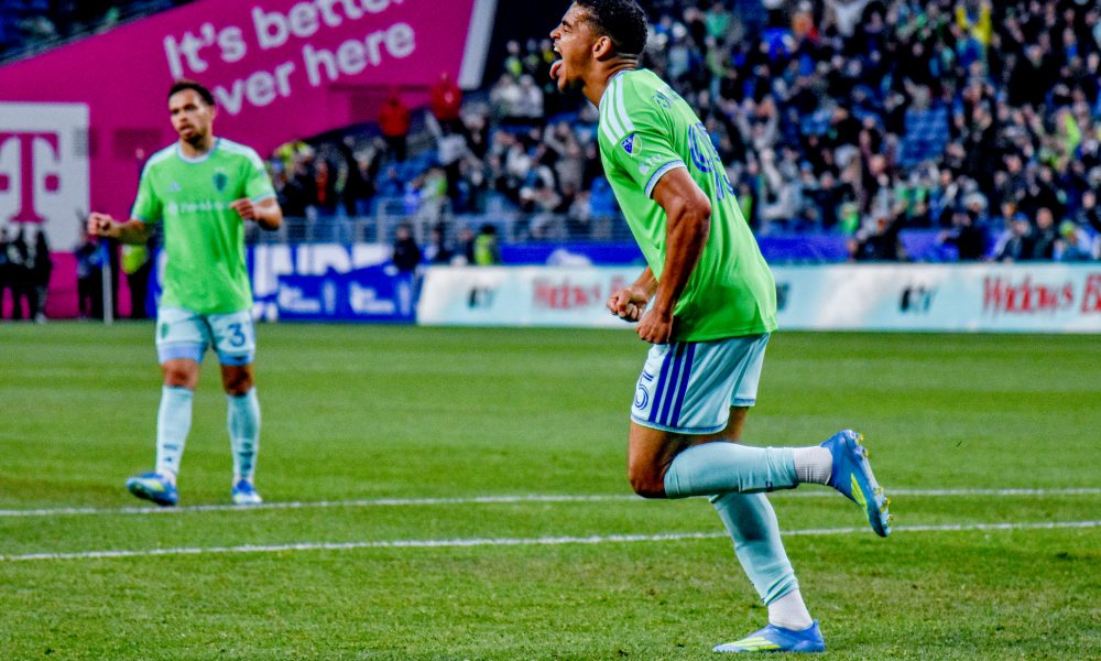 Seattle Sounders FC's Osaze De Rosario (95) delivers the game-winning goal just shy of the 89th minute to secure the victory over the San Jose Earthquakes. (Photo: Luis Torres | The Podium Finish)