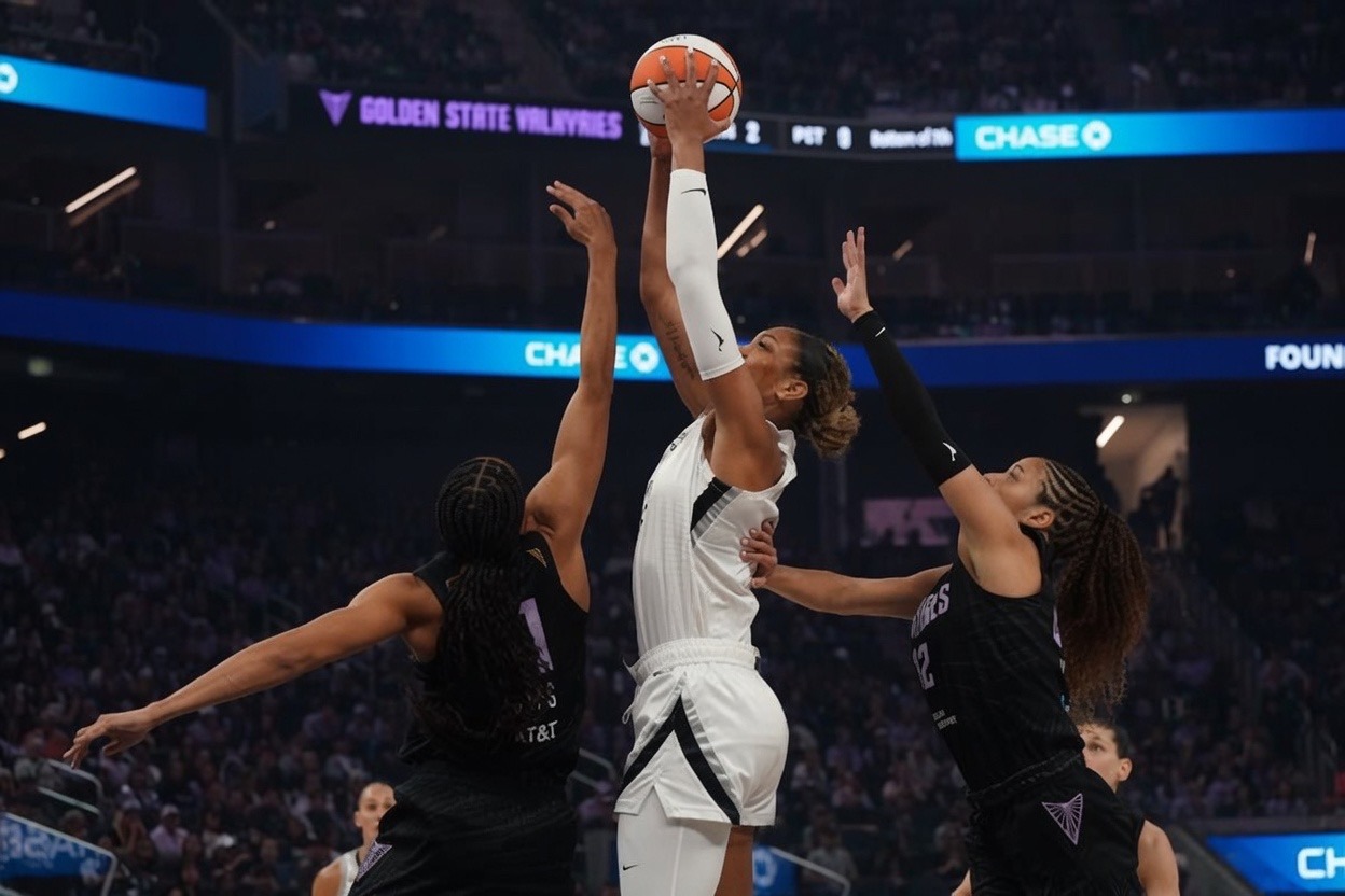 May 31, 2026; San Francisco, California, USA; Las Vegas Aces center A'ja Wilson (22) grabs a rebound from Golden State Valkyries center Kiah Stokes (41) and guard Veronica Burton (22) in the first quarter at Chase Center. (Photo: David Gonzales | Imagn Images)