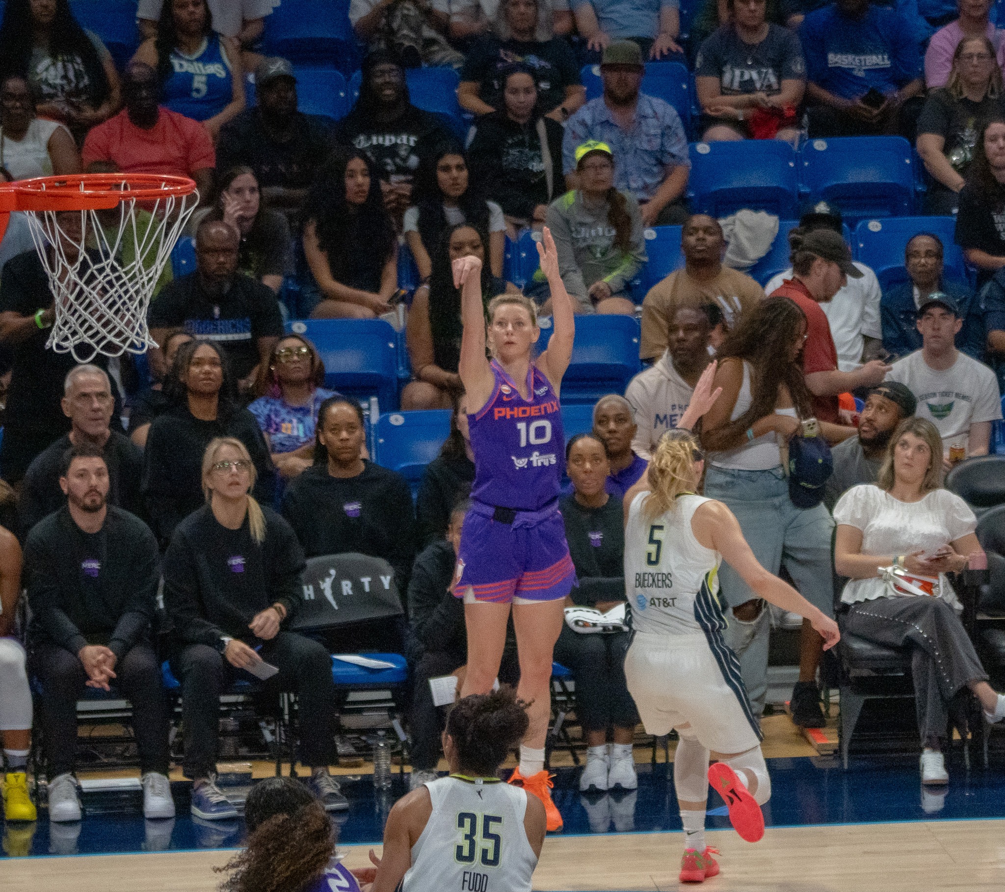 Lexi Held shoots from beyond-the-arc in the Phoenix Mercury's 85-75 loss to the Dallas Wings (Photo: Mason Garcia | The Podium Finish)